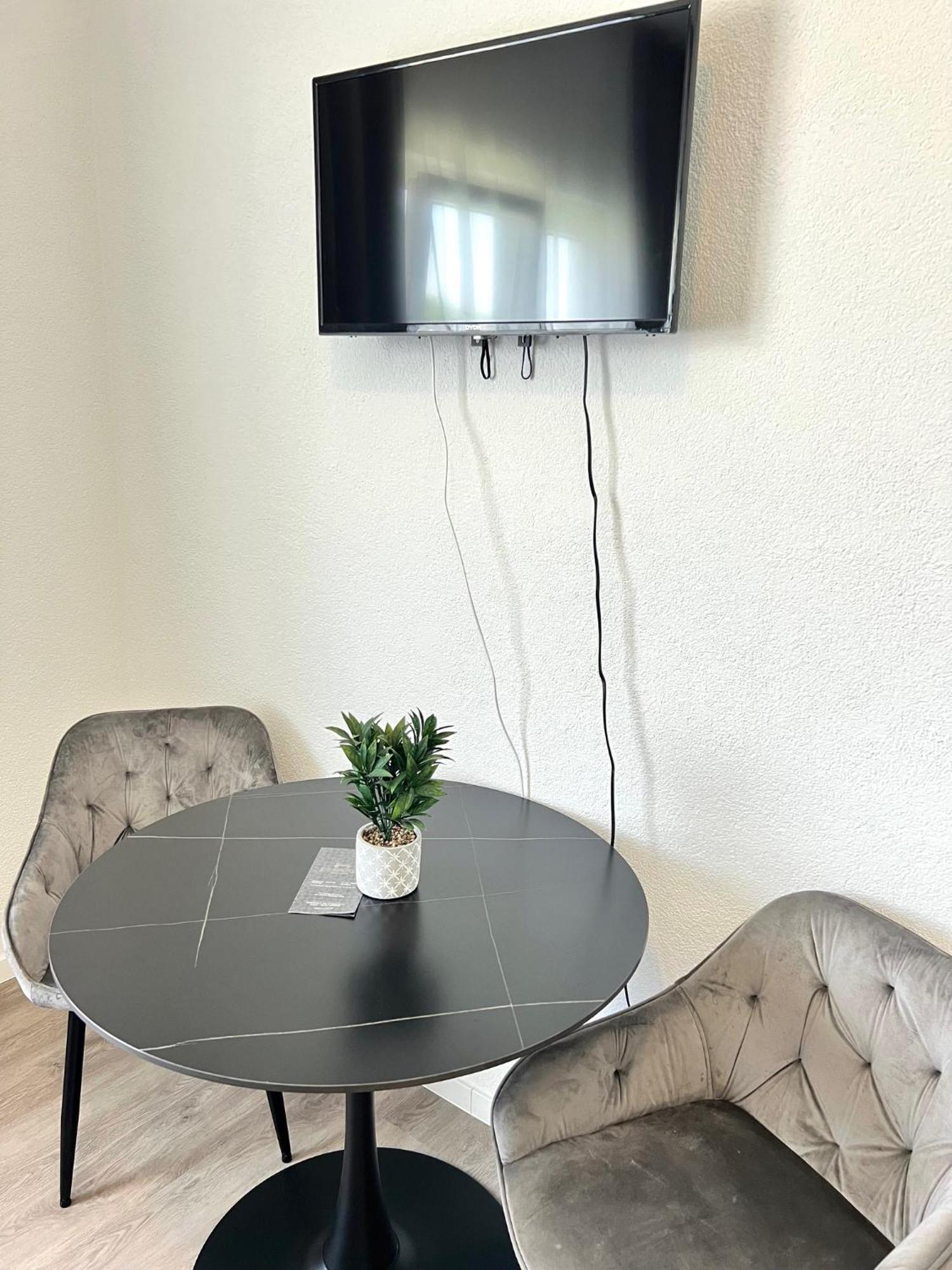 Budget City Appartement Kueche,Bad, Parken Im Zentrum Von ראפנסבורג מראה חיצוני תמונה